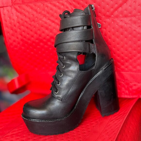 Jeffrey Campbell “Charita 2” Platform Combat Boot with Cutouts (W US9) - Picture 6 of 7